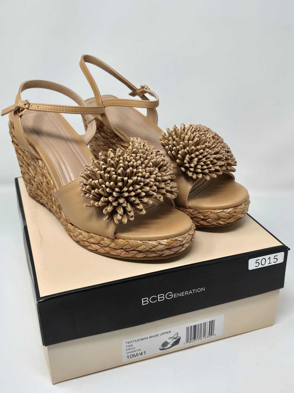✨ NIB BCBGeneration ERIKA Raffia Flower Wedge Sandals ✨ (10)